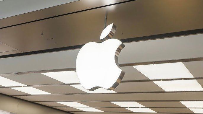 Apple Removes ICE Tracking Apps, Sparks Controversy