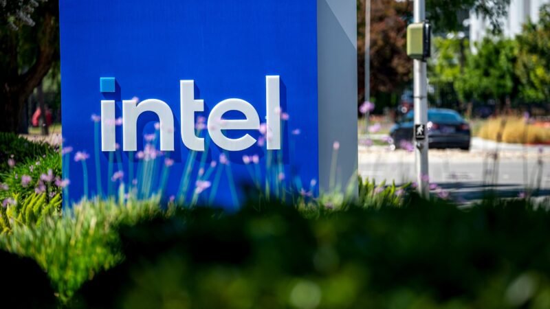 Intel Shares Fall as Supply Chain Issues Hit Turnaround Plans